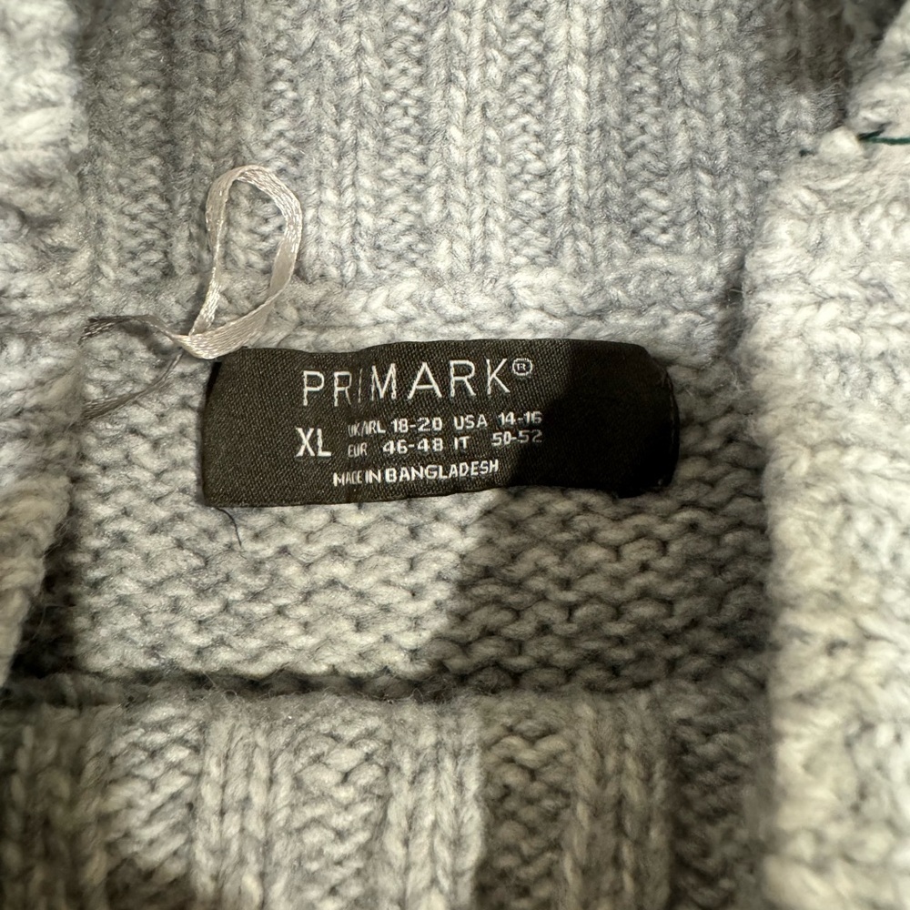 Gray Cable Knit Sweater with White Layered Hem Size XL Old Money Put-Together - Picture 7 of 8